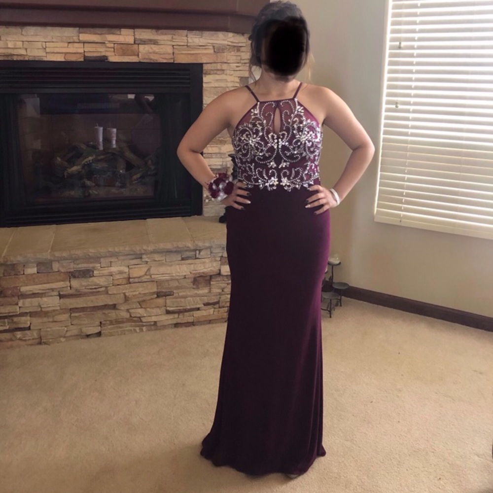 Dave and Johnny designer maroon/wine prom dress